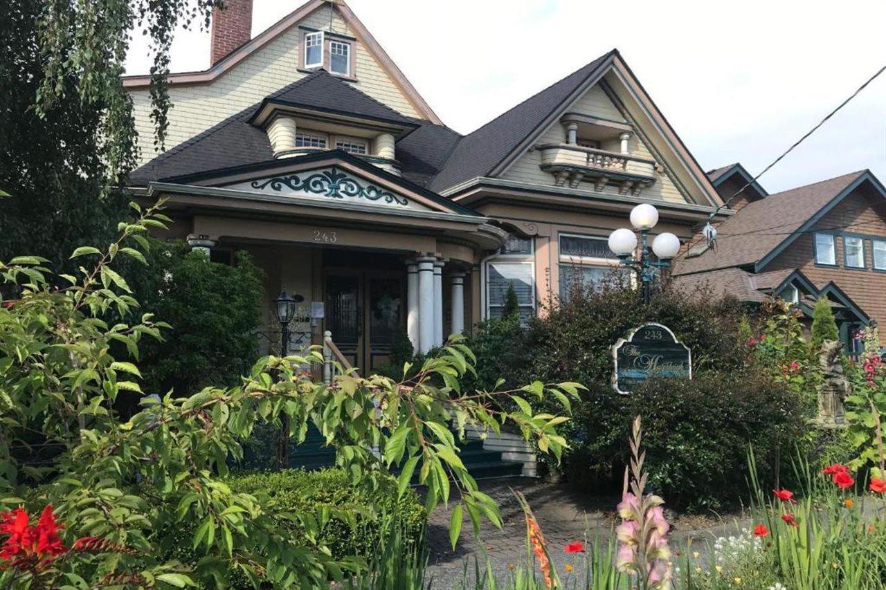 Haterleigh Heritage Inn Victoria Exterior photo