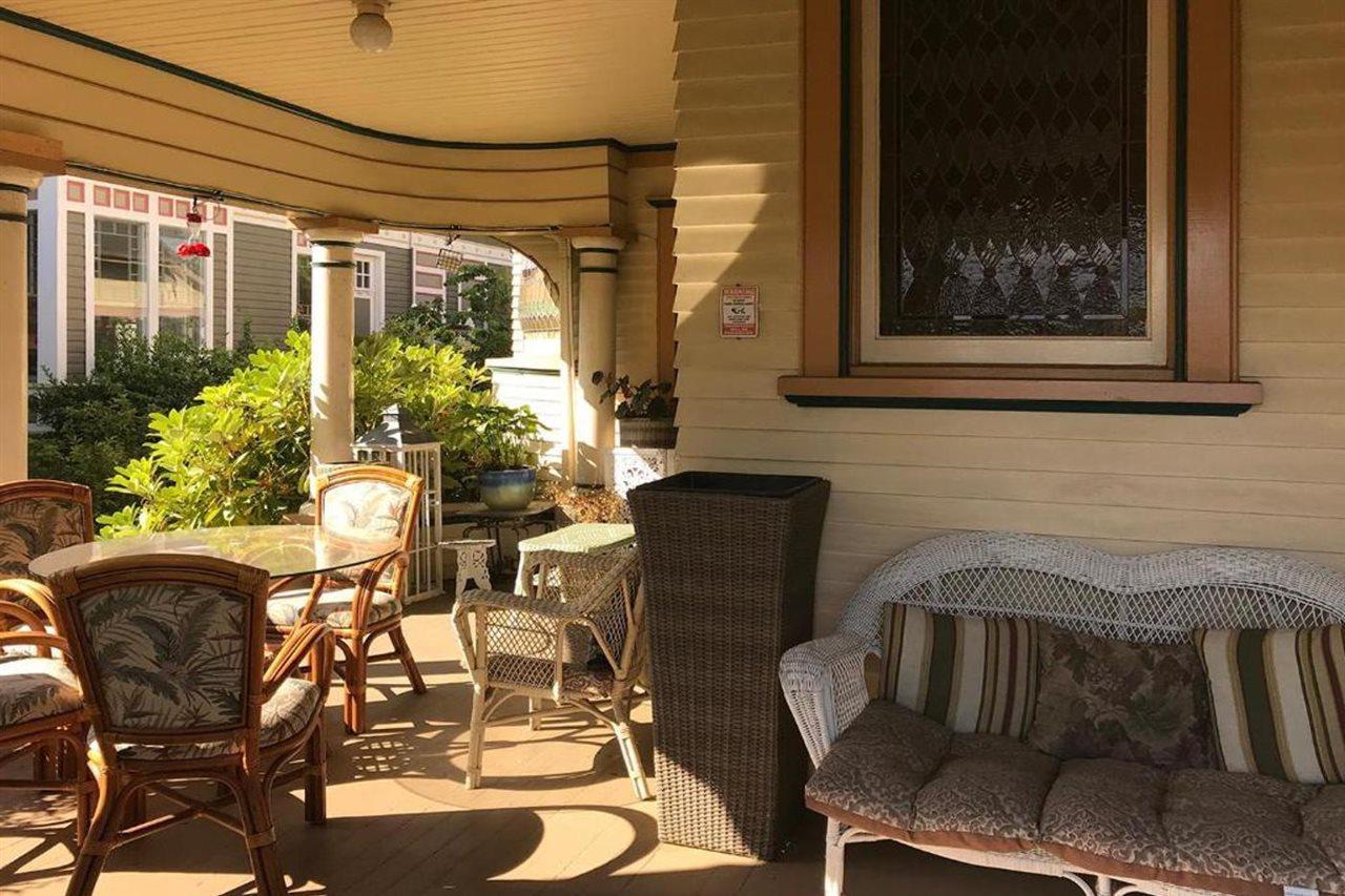 Haterleigh Heritage Inn Victoria Exterior photo