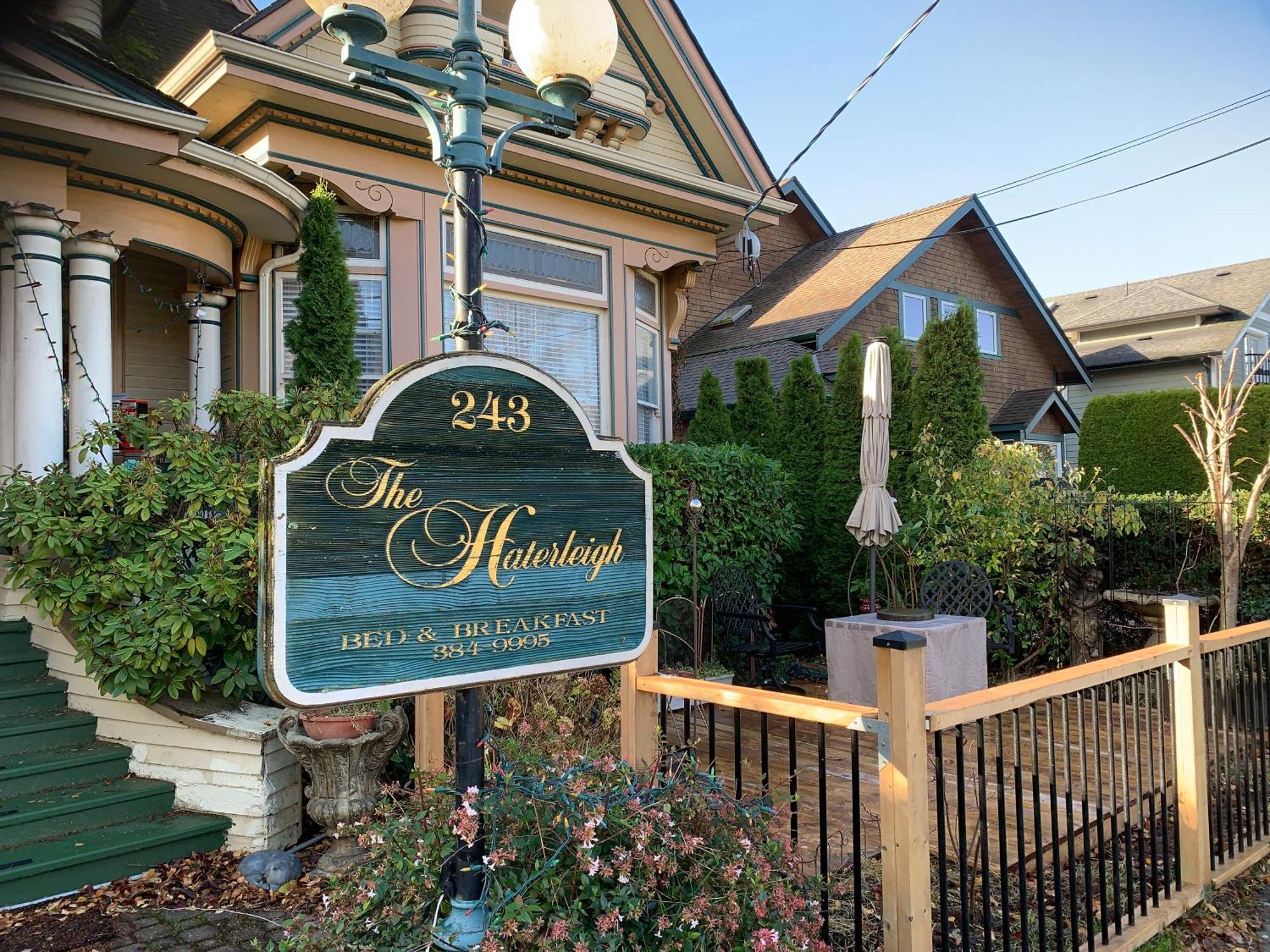 Haterleigh Heritage Inn Victoria Exterior photo
